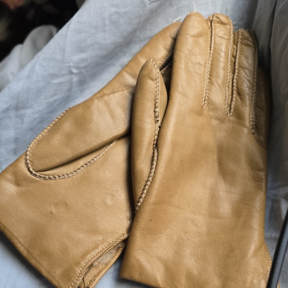 Tan  fur lined Leather Gloves
